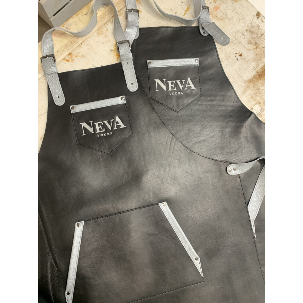 Фартуки из кожи Neva